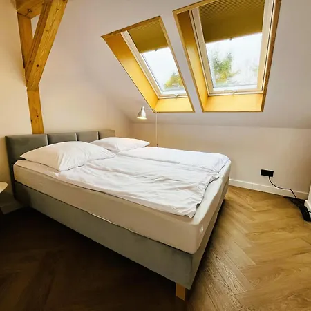 Merri Apartment